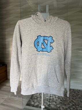 Gray Hooded Sweatshirt with UNC Tar Heels logo youth XL